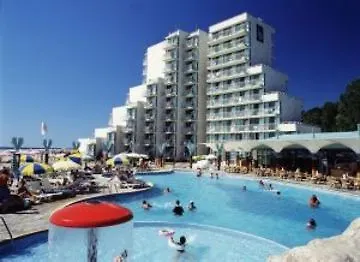 Boryana מלון אלבנה